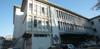 La Vicenza degli orrori e la maledizione del Tribunale: già settant’anni fa si era fatto uno sgarbo alla città con quello di santa Corona La facciata su contrà santa Corona del Palazzo di Giustizia