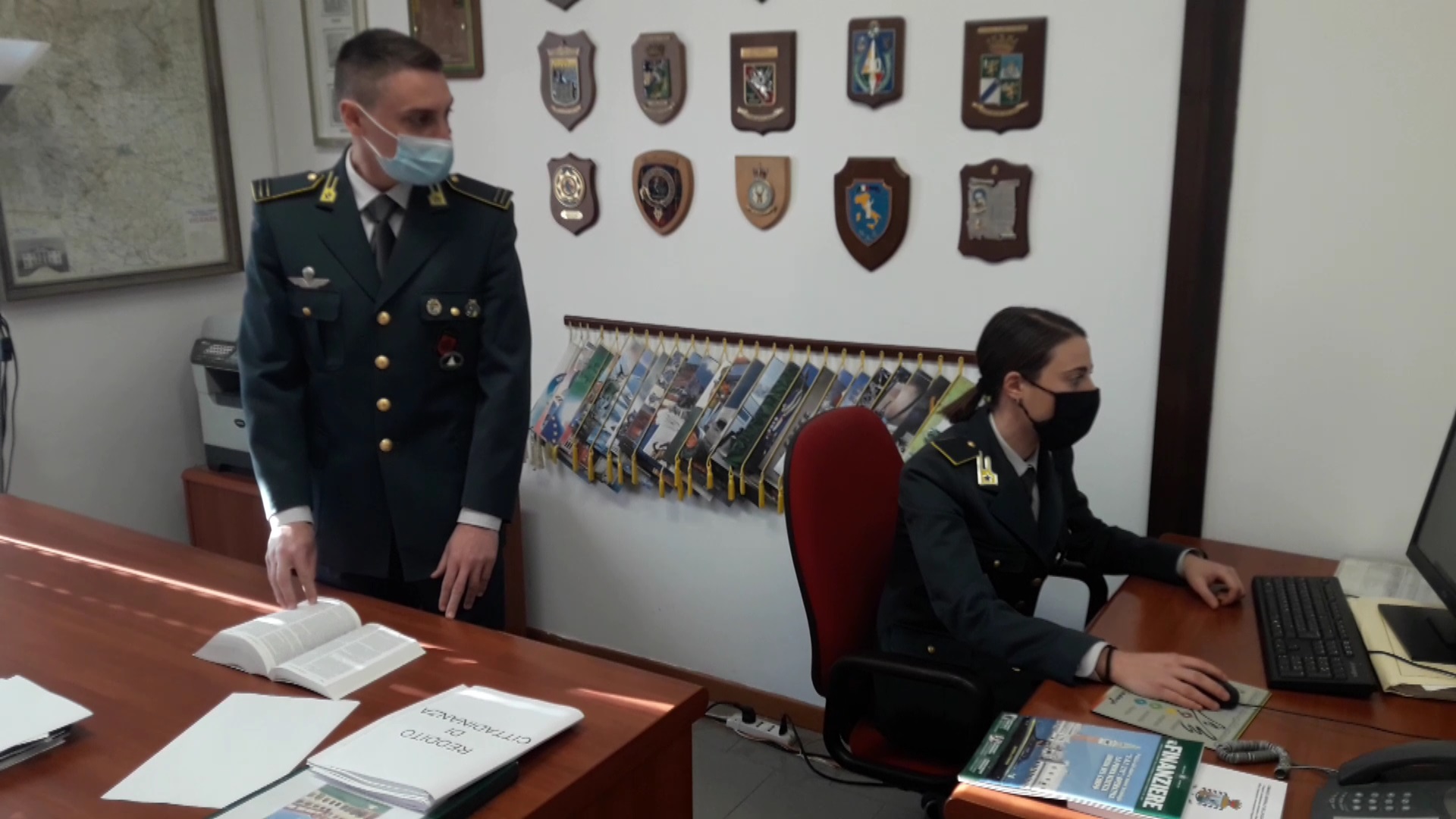 Operazioni di verifica informatica della Guardia di Finanza di Vicenza