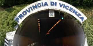 Chiuso per mezz’ora il tunnel Schio-Valdagno per il fumo causato da un’auto in panne Tunnel Schio-Valdagno, chiuso al traffico per fumo