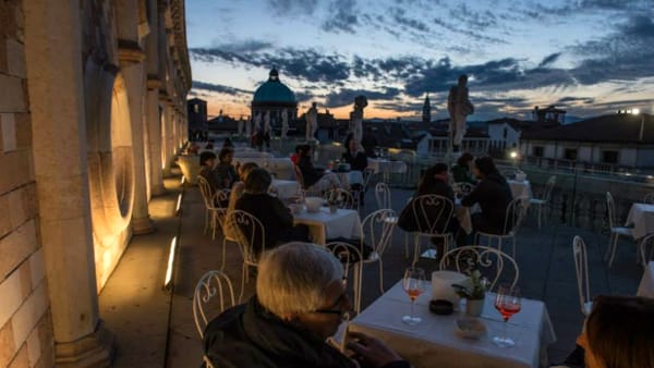 Spostare coprifuoco (immagina Basilica palladiana con terrazza aperta di sera)