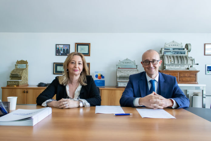 Gamba Bruno & FutureLab- Firma accordo: da sinistra, Silvia Gamba Presidente di Gamba Bruno SpA e Alberto Grotto Presidente di Future Lab SpA