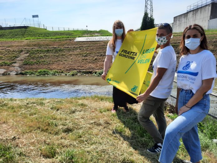 I volontari di Legambiente sul fiume Fratta Gorzone