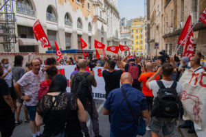 Lavoratori sotto impalcature del Mise, caso FedEx Piacenza