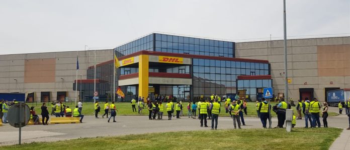 USB logistica DHL