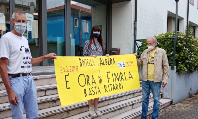 Bretella Albera comitato davanti a sede Anas di Mestre