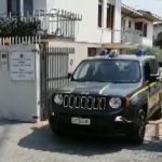 I.V.A. non versata per oltre 1 mln di €, Guardia di Finanza Vicenza sequestra profitto illecito di s.r.l. bassanese grossista carta, cartone e cancelleria Guardia di Finanza, pattuglia esce dalla sede di Bassano per l'intervento avviso orale