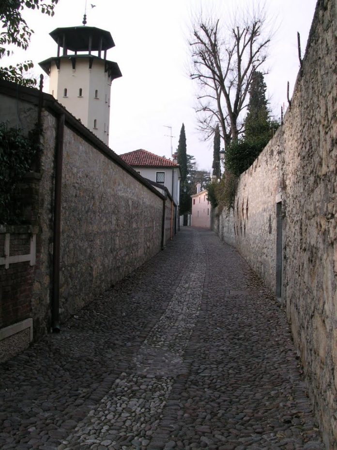 Stradella San Bastian nel tratto iniziale