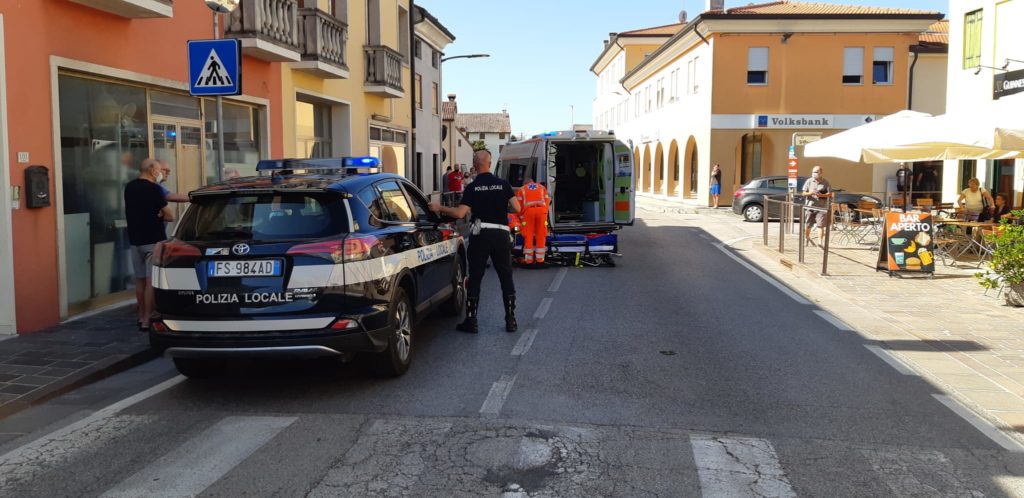 Bressanvido, donna investita sulle strisce mentre attraversa la strada