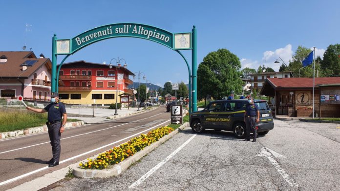 offese Guardia di Finanza di Vicenza in azione ad Asiago