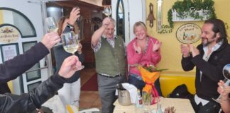 Hotel Cavallino Bianco a San Candido chiuso per norme covid, on. veneta Cunial: “resta aperto, è mio domicilio parlamentare! Vince la democrazia!” L'hotel Cavallino Bianco rimane aperto, vittoria dell'on. Sara Cunial