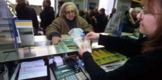 Pensioni, Movimento 5 Stelle: Governo Meloni pronto a fare cassa, randellata al ceto medio Pensioni alle Poste Italiane