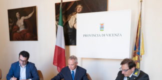 Finanzieri a supporto della Procura, firmato un protocollo in Provincia di Vicenza: la Procura chiama, i finanzieri rispondono ucco (presidente provincia di Vicenza), Bruno (Procura) e Marangon (GdF)