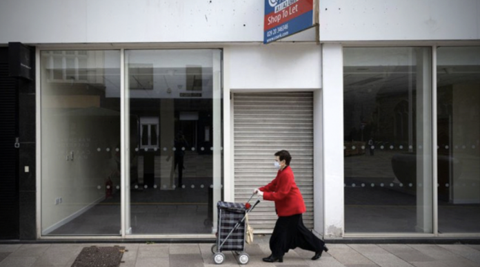 Covid: chiusura dei negozi del Regno Unito