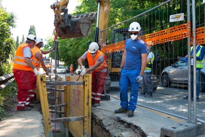 15-06-2021, cantiere stradale, Roma, Terna, operai, cavo interrato