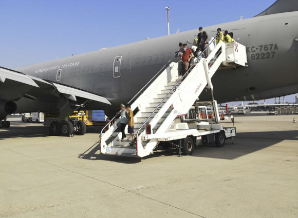 Afghanistan, ponte aereo verso Fiumicino