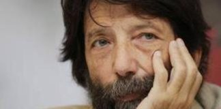 E Cacciari pronuncia la sua determinatio magistralis: “Filosofia in Agorà”. Sull’esercizio del dubbio filosofico, ma fuori dall’Università Il dubbio di Massimo Cacciari