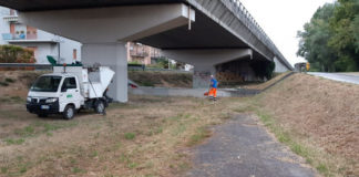 Aim Ambiente, pulizia straordinaria dell’area sottostante il cavalcavia di viale Aldo Moro