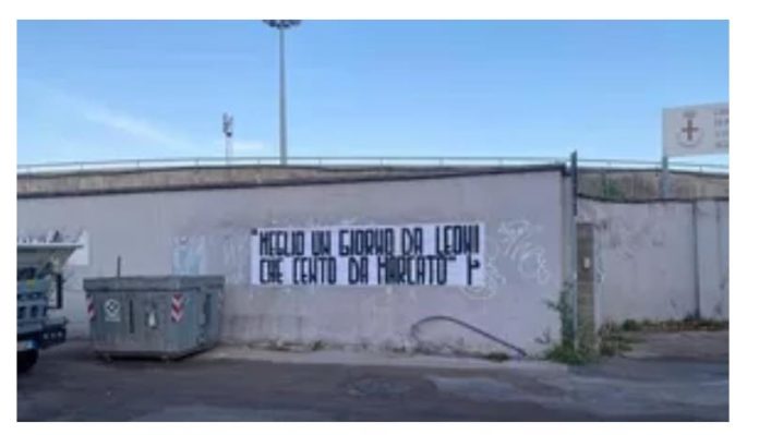 foto dell'articolo del Mattino di Padova sulle scritte contro l'assessore Marcato