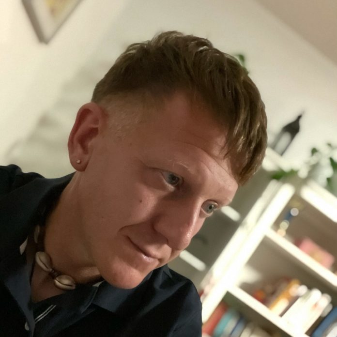 2021-09-24_614dbbef4a639_mattia