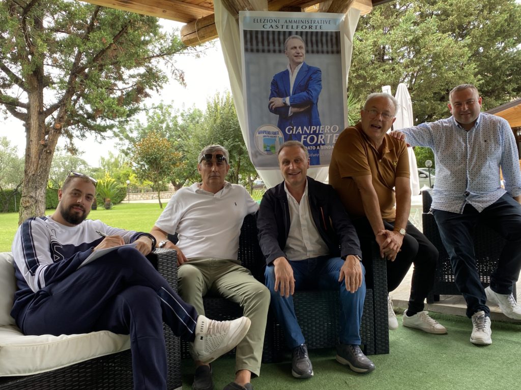 Da sx nella foto i candidati di "Liberi per Castelforte) presenti a Suio Formia Alessandro Cicco, Maurizio Cinquanta, il candidato sindaco Forte Gianpiero, Domenico Tibaldi, Michele Saltarelli