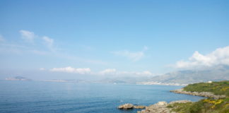 Il Parco Regionale di Gianola e Monte di Scauri: geologia, biodiversità e sentieri a sud della Riviera d’Ulisse La splendida vista sul Golfo dal Sentiero di Porto Cofaniello nel parco di Gianola