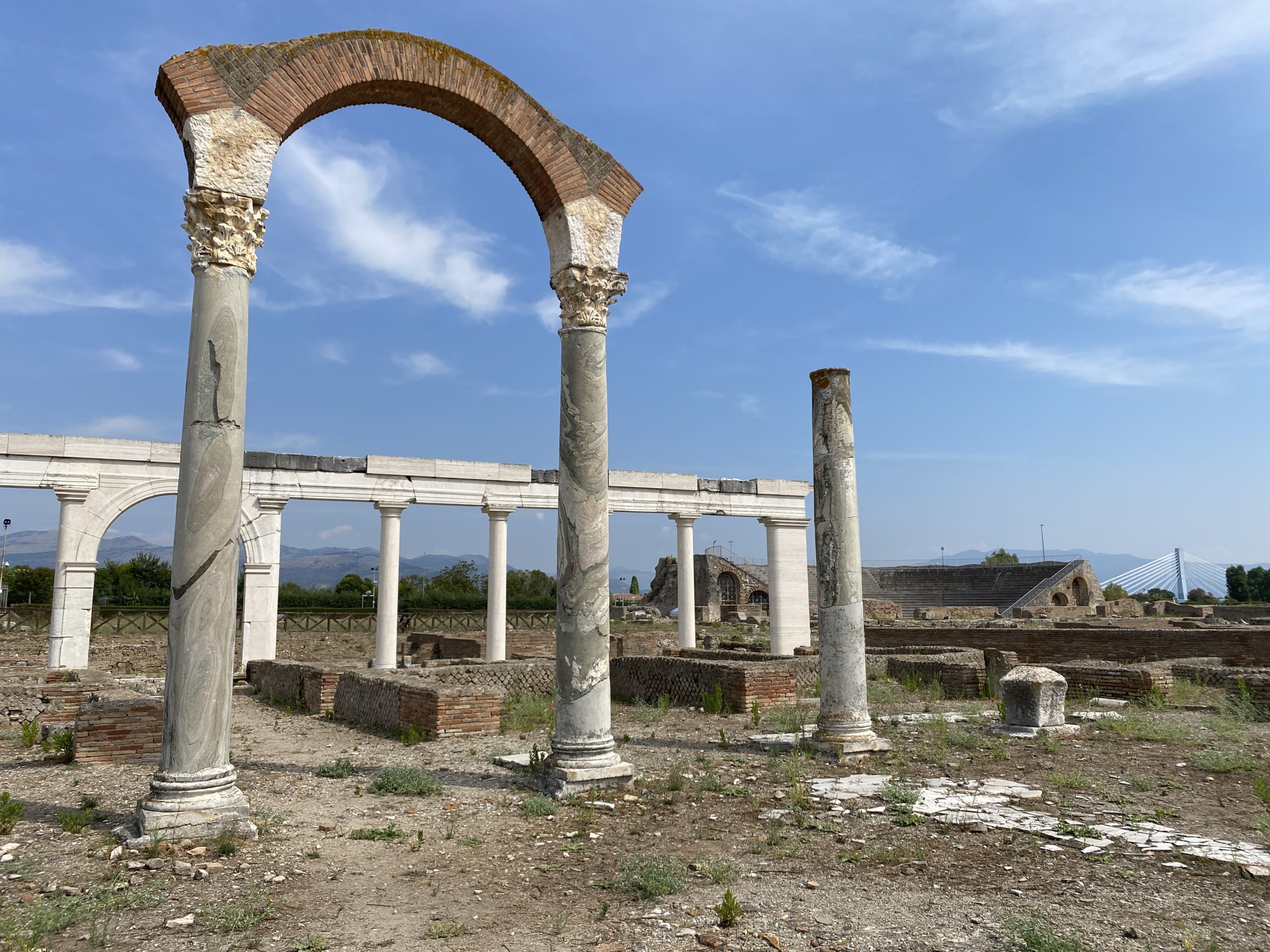 Resti del Foro romano a Minturnae (l'attuale Minturno)