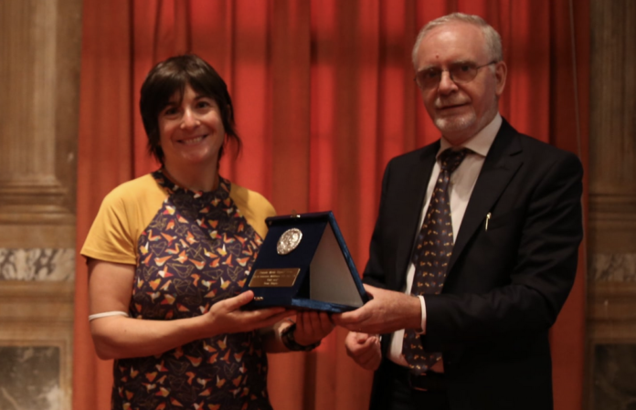 Irene Borgna riceve il premio Mario Rigoni Stern per la letteratura multilingue delle Alpi Irene Borgna riceve il premio Mario Rigoni Stern per la letteratura multilingue delle Alpi