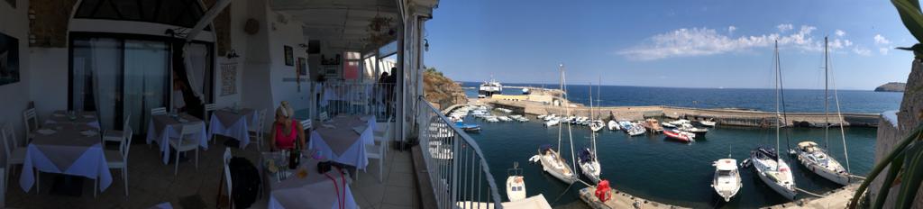 Vista di Ventotene (foto Luigi Jodice)