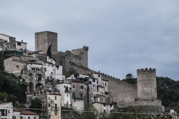Castello Medievale di Itri; credits: latinaoggi