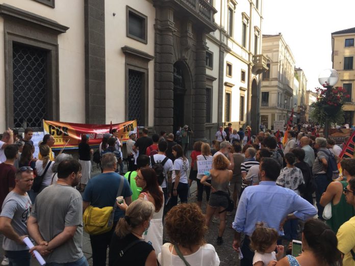 Manifestazione No vax noGreen Pass a Padova dell'11 settembre 2021