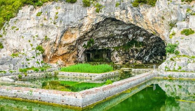 Riviera di Ulisse, le rovine della Villa di Tiberio; credits: Zingarate