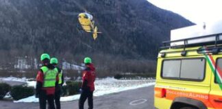 Bergamo, speleologa infortunata intrappolata in grotta Bueno Fonteno: soccorsi in azione