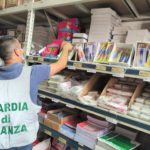 Padova, GdF sequestra 450 mila articoli scolastici pericolosi: plauso di Zaia Guardia di Finanza Padova articoli scolastici sequestro