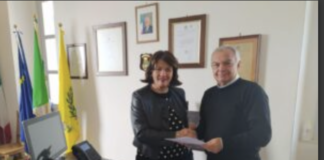 Giunta Comunale di Castelforte, sindaco Pompeo: Michelina Terillo, Angela Iannotta, Francesco Sessa e Massimo Falso Il Sindaco di Castelforte Angelo Felice Pompeo e l’Assessore Michelina Terillo