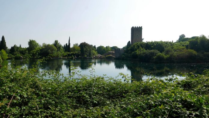 Il giardino di Ninfa (foto di Luigi Jodice per ViPiu.it