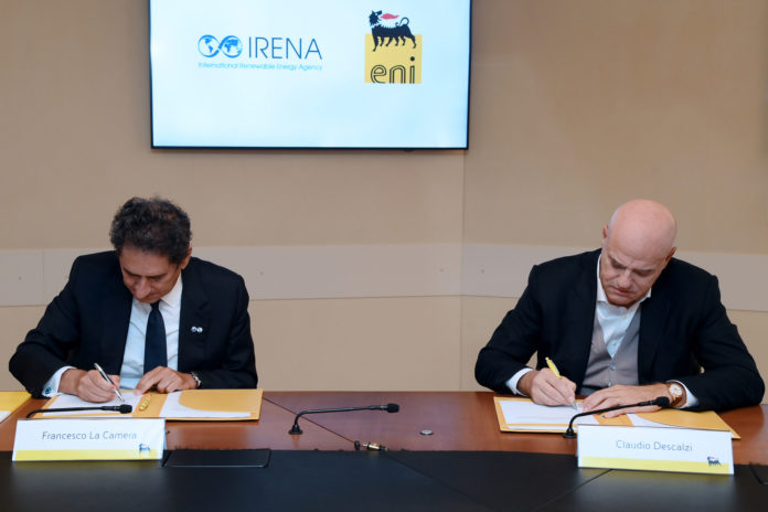Firma accordo ENI-IRENA Claudio Descalzi, Francesco La Camera