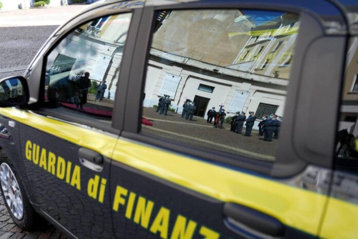 Maxi sequestro di giocattoli contraffatti: oltre 935mila prodotti irregolari, denunciato imprenditore