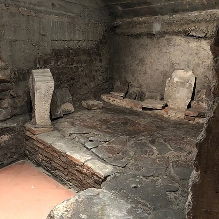 Seconda stanza del criptoportico romano