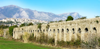 Antica ingegneria: l’Acquedotto Vespasiano in “opus caementicium” nei pressi di Minturnae, l’attuale Minturno, sulla Via Appia Acquedotto Vespasiano, Minturnae. Credits: viviminturnoscauri.