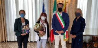 La vincitrice del premio Lingua Madre del salone del libro di Torino ricevuta dal sindaco Rucco a Vicenza