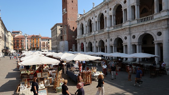 Mercato in Piazza dei Signori a Vicenza