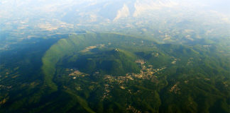 Il vulcano di Roccamonfina: il legame indissolubile tra terra e popolazione