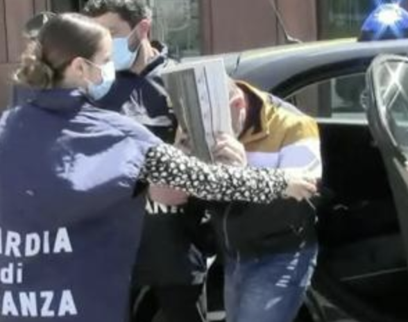 Broker finanziario arrestato da Guardia di Finanza per abusivismo (foto di Archivio)