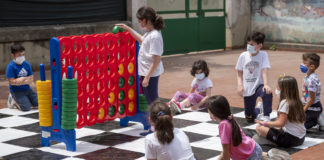 Infanzia, Veneto: Save the Children, disuguaglianze in aumento e ascensore sociale in caduta libera, infanzia “a rischio estinzione” Infanzia impegnata in un progetto Save the Children, ph. Giuseppe Gerbas