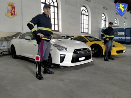 Polizia di Stato di Vicenza recupera Ferrati 438 gialle e Nissan Gt-r bianca ricettate