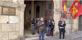 DHL Supply Chain Isola Vicentina, sindacato USB e lavoratrici da vicario prefetto Vicenza: chiesto ritiro firma accordo USB presidio lavoratrici DHL SUpply Chain prefettura Vicenza 24 novembre