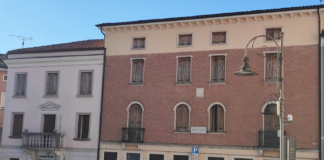 Consiglio Comunale di Montebello Vicentino: ok acquisizione stabile in Piazza Italia, uffici comunali saranno accorpati in un unico polo Piazza Italia a Montebello Vicentino, stabile posto sul lato ovest