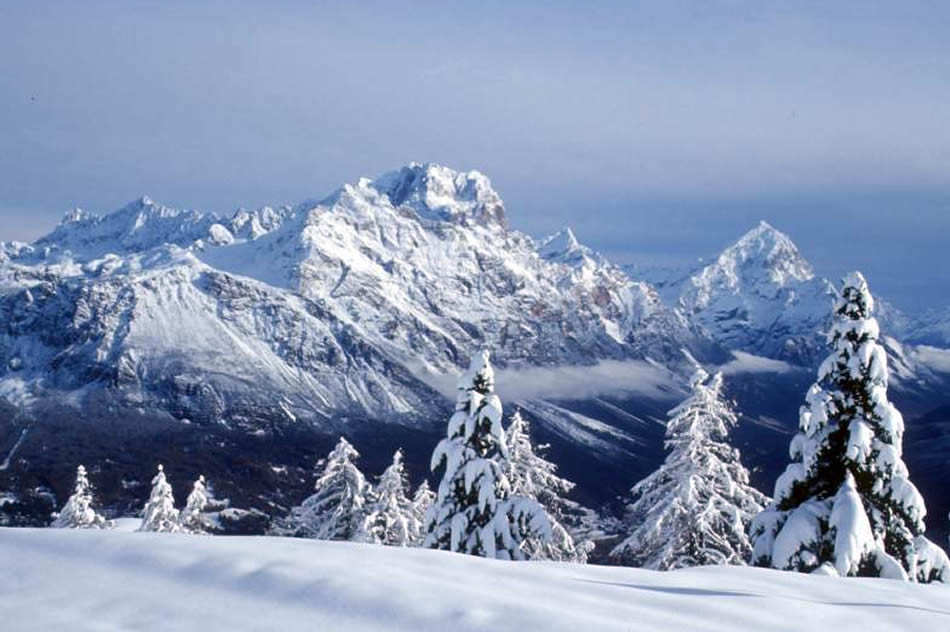 Vacanze invernali in Veneto le Dolomiti valanghe sulle
