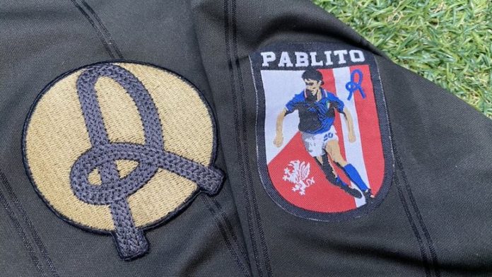 Asta maglie Lr Vicenza con patch Pablito Rossi