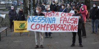 Mobilitazione e presidio contro i centri commerciali Incos ai Pomari: richieste del Comitato Pomari ed altri e servizio fotografico di Maurizio Morelli Pomari, manifestazione e presidio del 18 dicembre 2021 - 3 (foto di Maurizio Morelli)